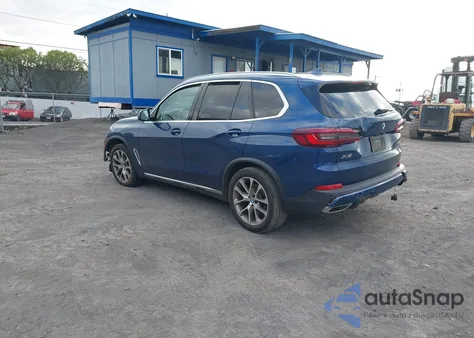 2022 BMW X5 xDrive40I z USA, uszkodzony, nr VIN 5UXCR6C08N9M97964